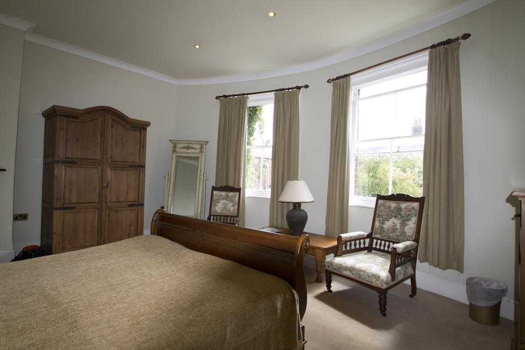 Hewitts Hotel And Restaurant Newport (Isle Of Wight) Quarto foto